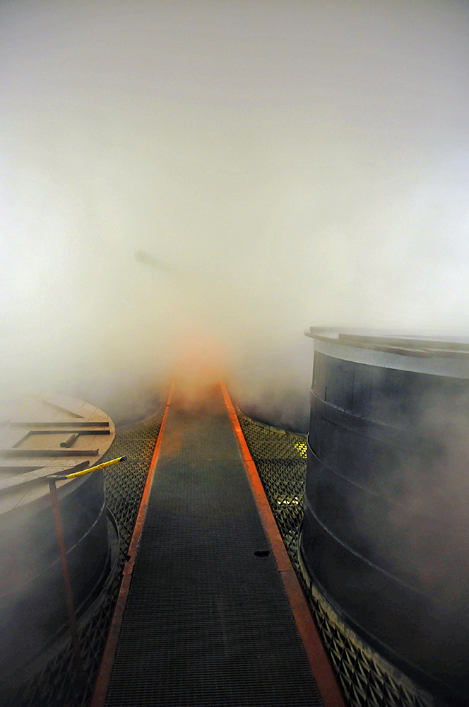 Picture of a tun room with a lot of steam in the air